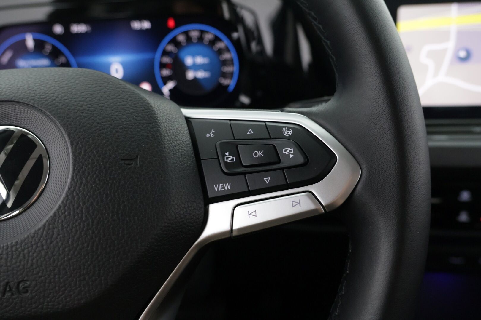 Volkswagen Golf 2021 Style eHybrid 150 kW (PHEV) DSG-automaatti - | ACC | Hierova etuistuin | Sporttipenkki muistilla | Metalliväri | Kaitapitoavustin |