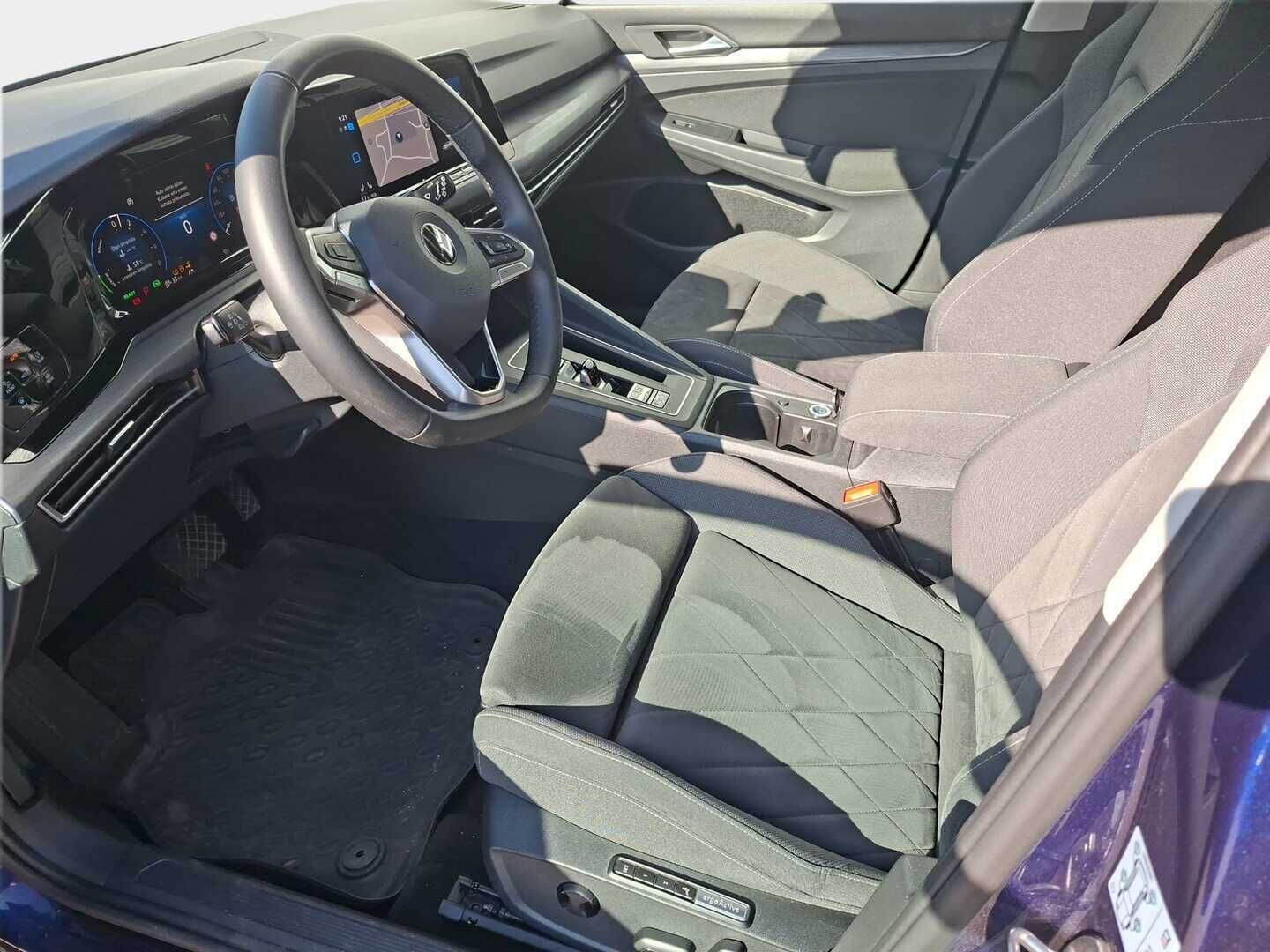 Volkswagen Golf 2020 Style eHybrid 150 kW (PHEV) DSG-automaatti - | ACC | Hierova etuistuin | Sporttipenkki muistilla | Metalliväri | Kaitapitoavustin |