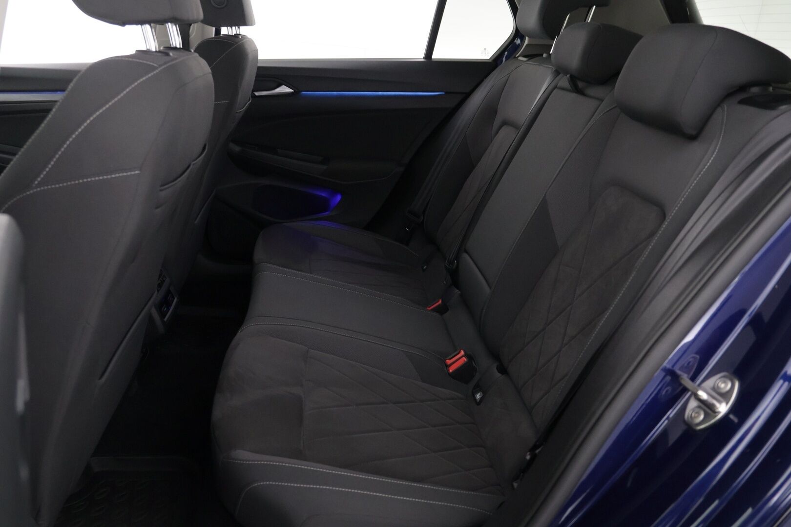 Volkswagen Golf 2021 Style eHybrid 150 kW (PHEV) DSG-automaatti - | ACC | Hierova etuistuin | Sporttipenkki muistilla | Metalliväri | Kaitapitoavustin |