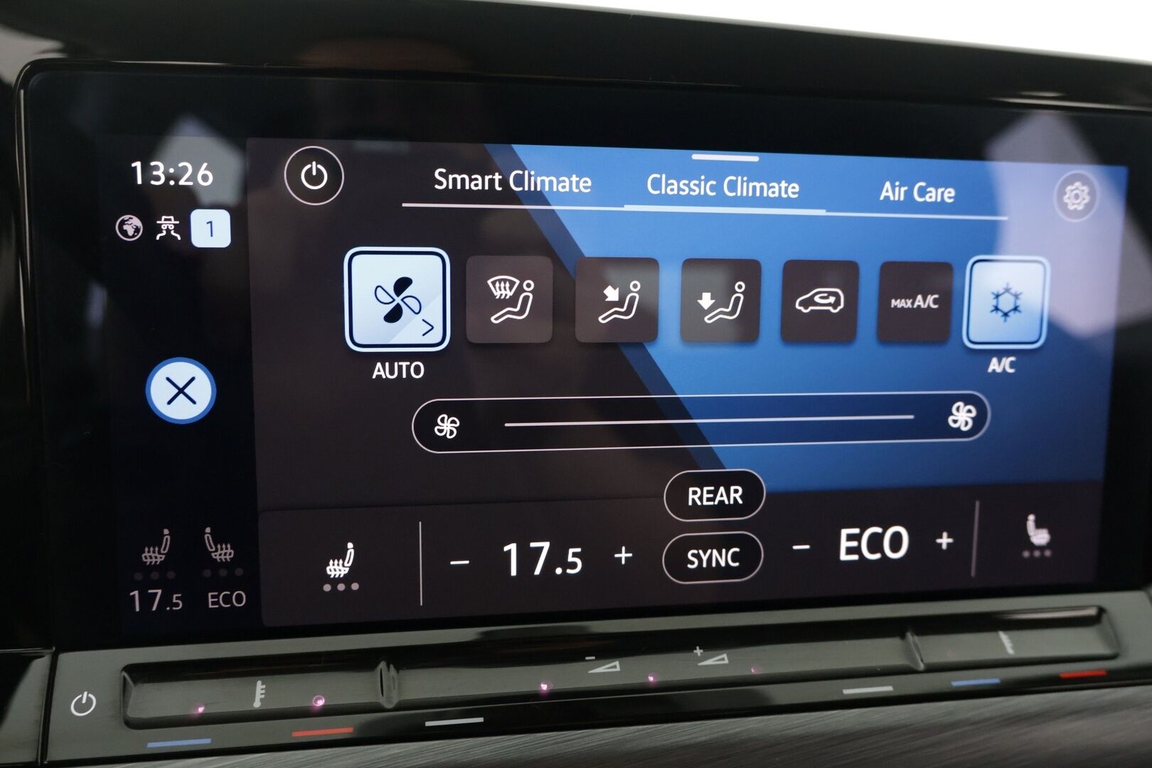 Volkswagen Golf 2021 Style eHybrid 150 kW (PHEV) DSG-automaatti - | ACC | Hierova etuistuin | Sporttipenkki muistilla | Metalliväri | Kaitapitoavustin |