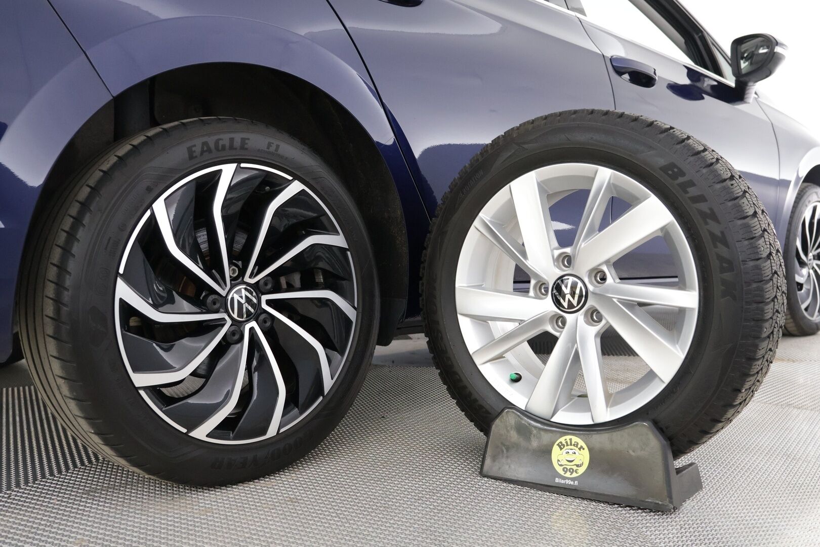 Volkswagen Golf 2021 Style eHybrid 150 kW (PHEV) DSG-automaatti - | ACC | Hierova etuistuin | Sporttipenkki muistilla | Metalliväri | Kaitapitoavustin |