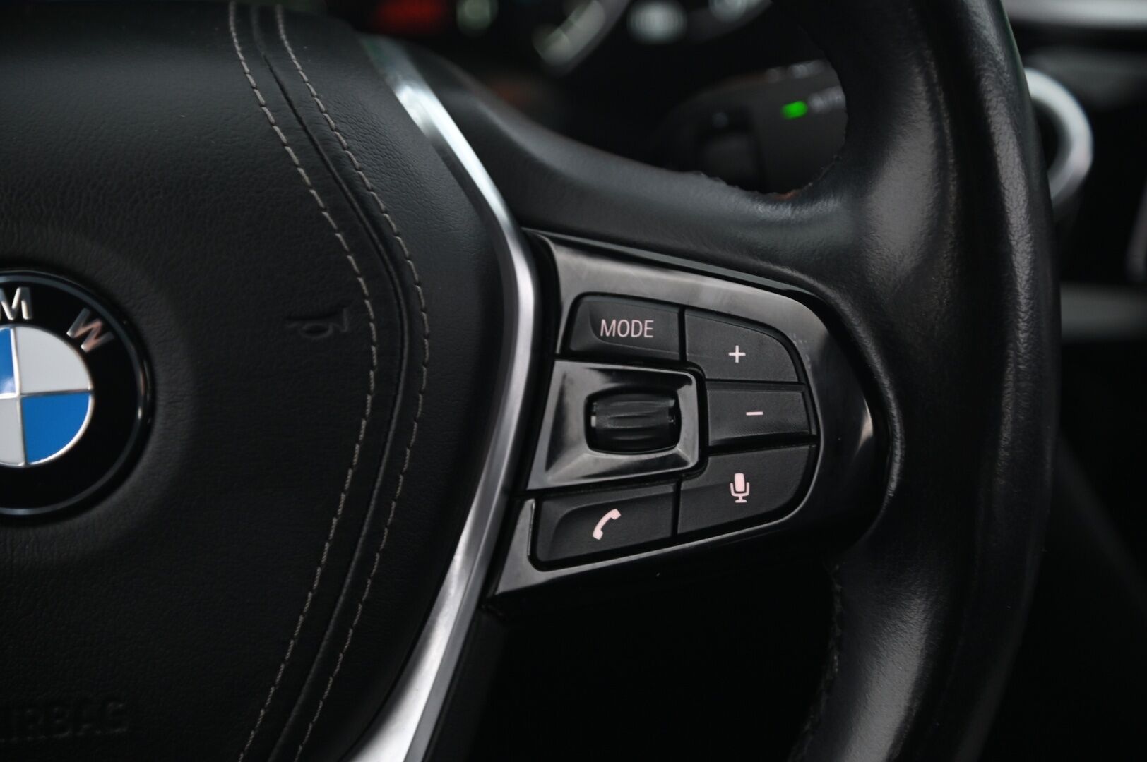 BMW 530 2019 G30 Sedan 530e A iPerformance*Ilmastoidut muistinahat / Shadowline / Proff.navi / Lämmitettävä ratti* - *Juuri tullut / 2x renkaat & vanteet*