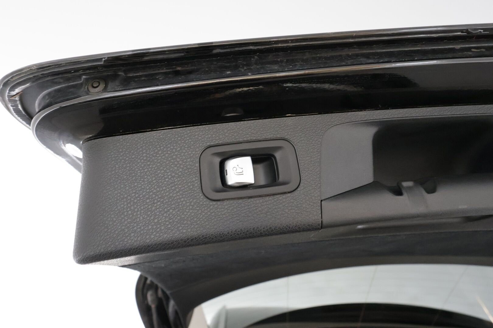 Mercedes-Benz E 2020 220d 4Matic T A Premium Business * Distronic+ / Koukku / Puolinahat / Lohko / P.kamera / LED / Navi / Sähköluukku * - Facelift / Kahdet renkaat aluvanteilla - HULLUT AVAJAISHULINAT KORKOTARJOUS 3,29 %