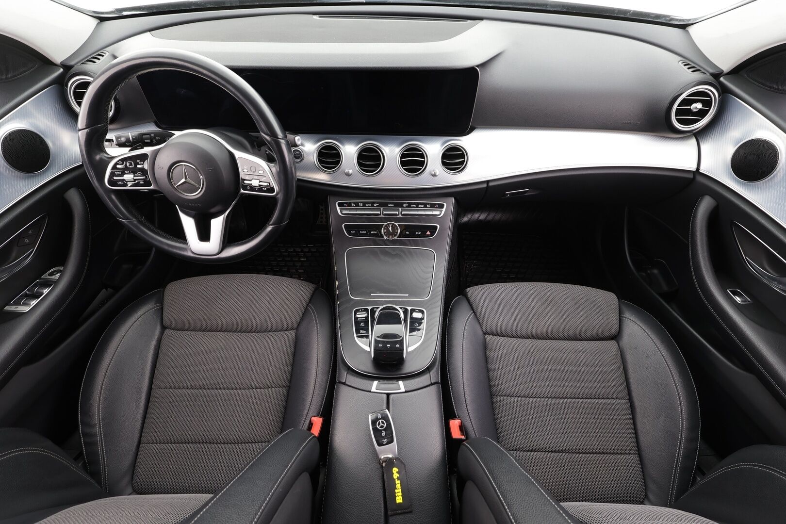 Mercedes-Benz E 2020 220d 4Matic T A Premium Business * Distronic+ / Koukku / Puolinahat / Lohko / P.kamera / LED / Navi / Sähköluukku * - Facelift / Kahdet renkaat aluvanteilla - HULLUT AVAJAISHULINAT KORKOTARJOUS 3,29 %