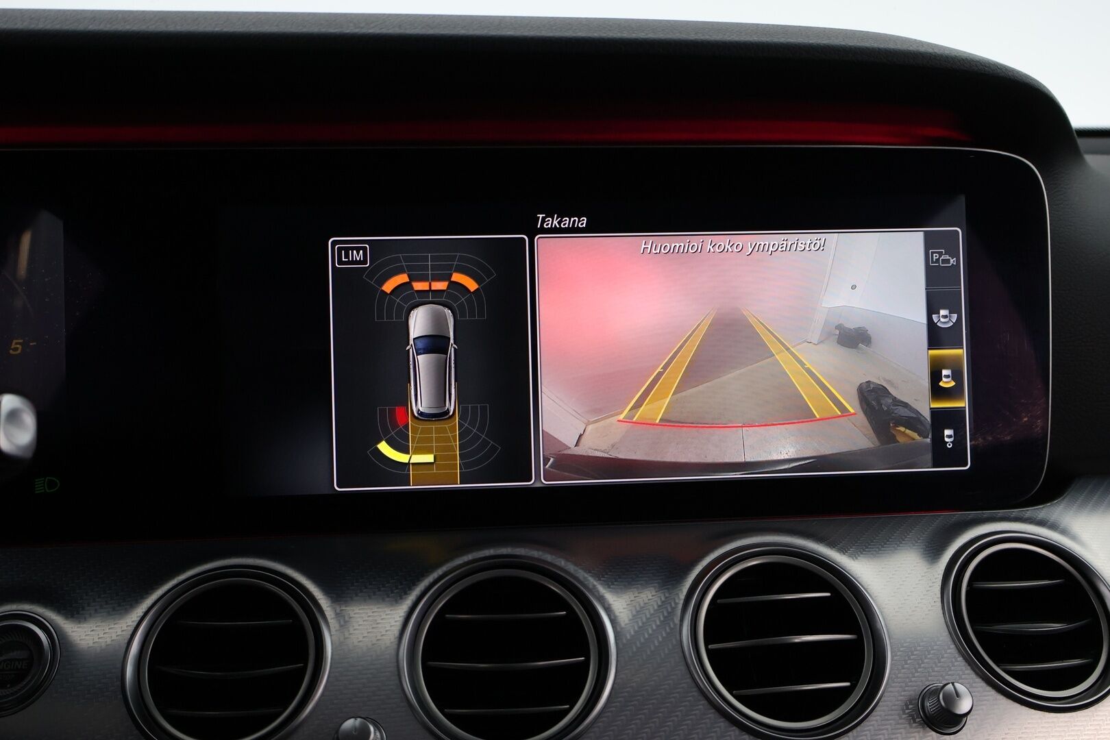 Mercedes-Benz E 2020 220d 4Matic T A Premium Business - Distronic+ / Widescreen / Vetokoukku / Peruutuskamera / Puolinahkasisusta / Comand Navi / BLIS / Kahdet fiksut renkaat aluvantein!