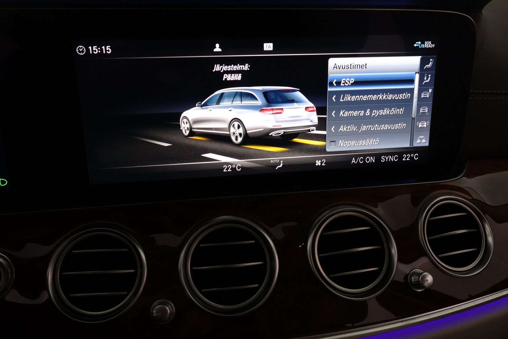 Mercedes-Benz E 2019 300 de T A Business Avantgarde EQ Power *Distronic+ / 360° kamera / Vetokoukku / BLIS / Multibeam LED / Muistipenkit* - *2x Renkaat & Vanteet / Huollettu 12.1.2026 / 2x latauskaapelit*