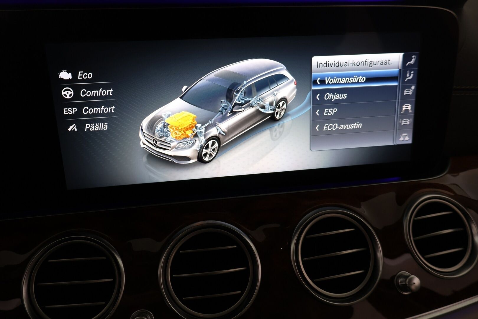 Mercedes-Benz E 2020 300 de T A Business Avantgarde EQ Power - Distronic+ | 360° kamera | Vetokoukku | BLIS | Multibeam LED | Muistipenkit | 2x Renkaat & Vanteet