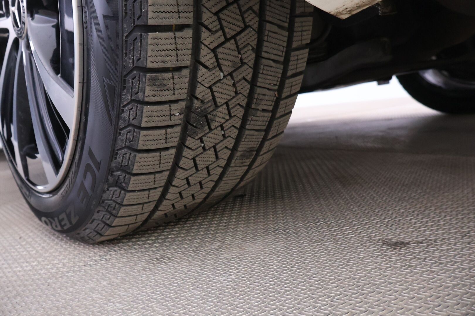 Mercedes-Benz E 2019 300 de T A Business Avantgarde EQ Power *Distronic+ / 360° kamera / Vetokoukku / BLIS / Multibeam LED / Muistipenkit* - *2x Renkaat & Vanteet / Huollettu 12.1.2026 / 2x latauskaapelit*