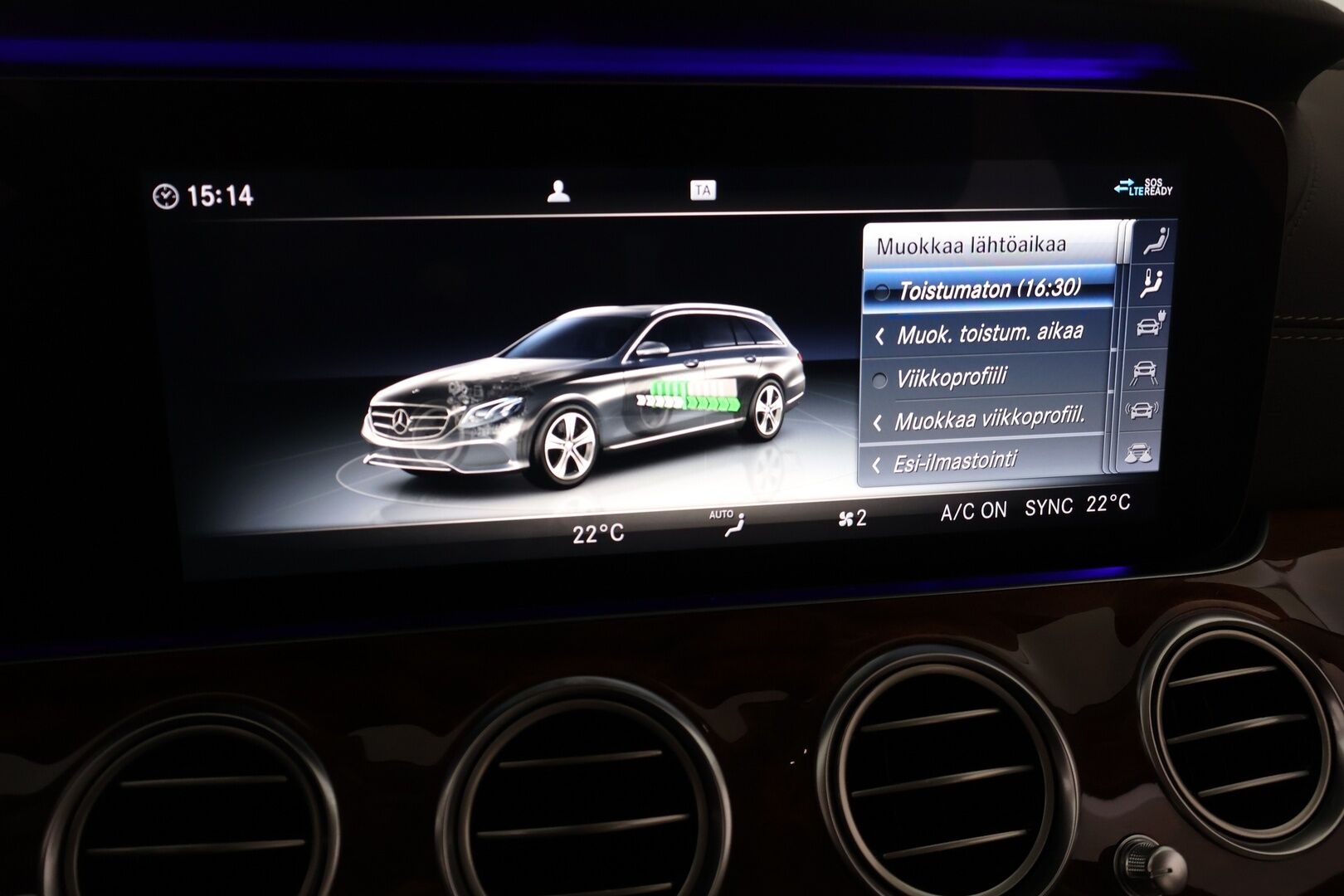 Mercedes-Benz E 2019 300 de T A Business Avantgarde EQ Power *Distronic+ / 360° kamera / Vetokoukku / BLIS / Multibeam LED / Muistipenkit* - *2x Renkaat & Vanteet / Huollettu 12.1.2026 / 2x latauskaapelit*