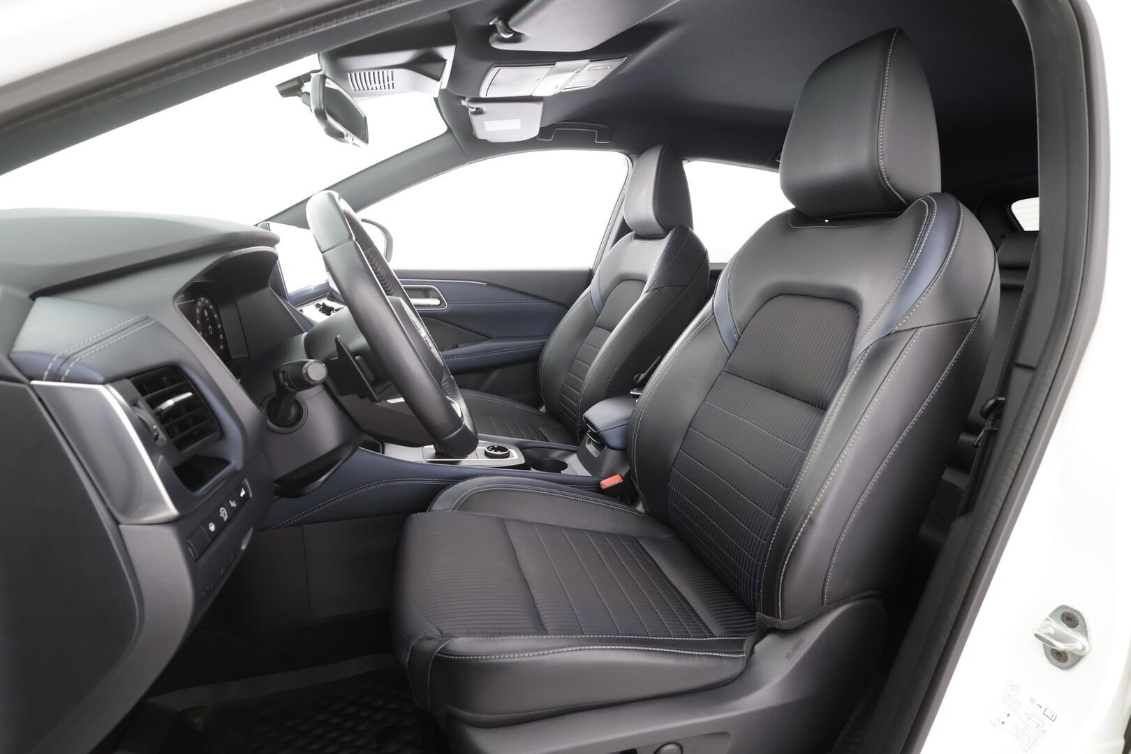 Nissan Qashqai 2023 MHEV 158 Xtronic 4WD Tekna - | ACC | HUD | 360° | Puolinahat | Sähköpenkki | Digimittaristo | Navi | Lämm. ratti | Keyless | 1-om suomiauto | ALV | 