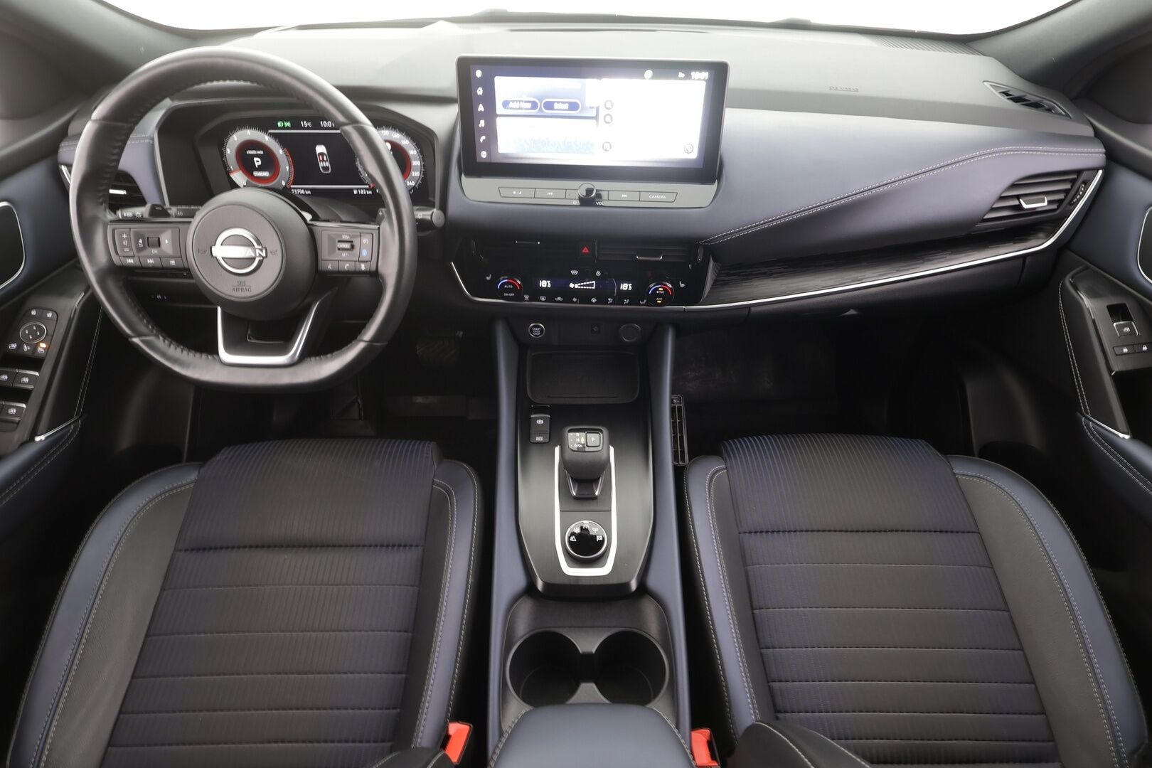 Nissan Qashqai 2023 MHEV 158 Xtronic 4WD Tekna - | ACC | HUD | 360° | Puolinahat | Sähköpenkki | Digimittaristo | Navi | Lämm. ratti | Keyless | 1-om suomiauto | ALV | 