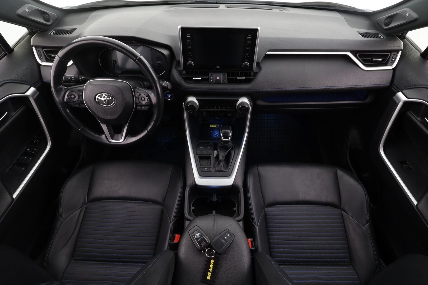 Toyota RAV4 2022 2,5 Hybrid Style Plus Edition * ACC / JBL / P.kamera / Navi / Lohko / Sähköpenkki / Sähköluukku / KeylessGo * - 1.Om Suomi-auto / Kahdet renkaat aluvanteilla / Merkkihuollettu