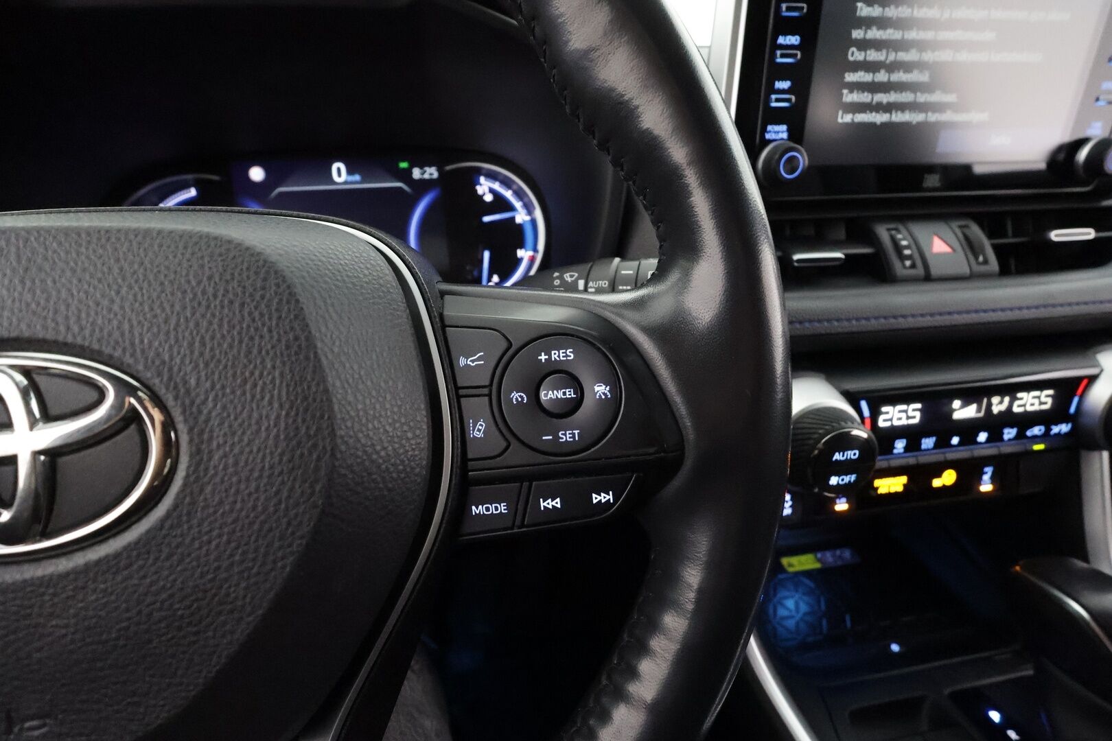 Toyota RAV4 2022 2,5 Hybrid Style Plus Edition * ACC / JBL / P.kamera / Navi / Lohko / Sähköpenkki / Sähköluukku / KeylessGo * - 1.Om Suomi-auto / Kahdet renkaat aluvanteilla / Merkkihuollettu