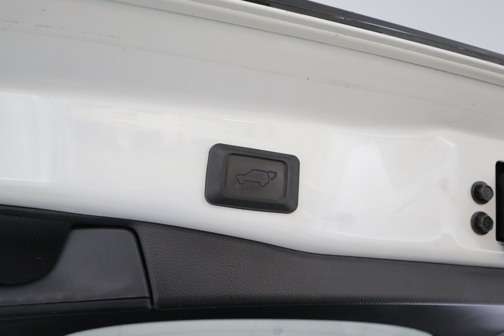 Toyota RAV4 2022 2,5 Hybrid Style Plus Edition * ACC / JBL / P.kamera / Navi / Lohko / Sähköpenkki / Sähköluukku / KeylessGo * - 1.Om Suomi-auto / Kahdet renkaat aluvanteilla / Merkkihuollettu