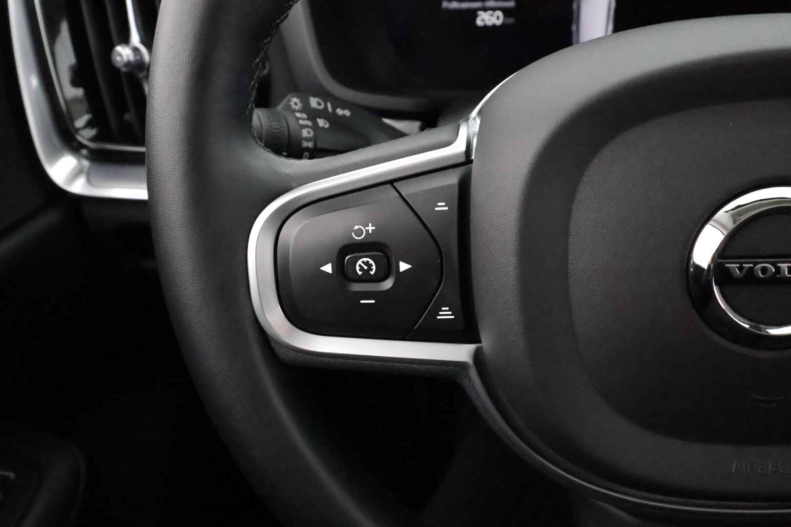 Volvo V60 2023 B3 MHEV Business Core DCT aut - | ACC | Webasto | High Performance |  Full-LED | P.Kamera | Osasähköt | Keyless | Apple&Android | 1.Om suomi-auto | Kahdet Renkaat | Merkkihuollettu |
