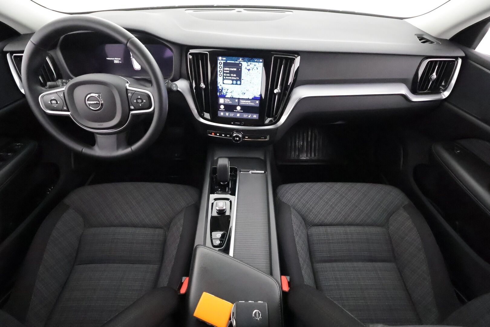 Volvo V60 2023 B3 MHEV Business Core DCT aut - | ACC | Webasto | High Performance |  Full-LED | P.Kamera | Osasähköt | Keyless | Apple&Android | 1.Om suomi-auto | Kahdet Renkaat | Merkkihuollettu |
