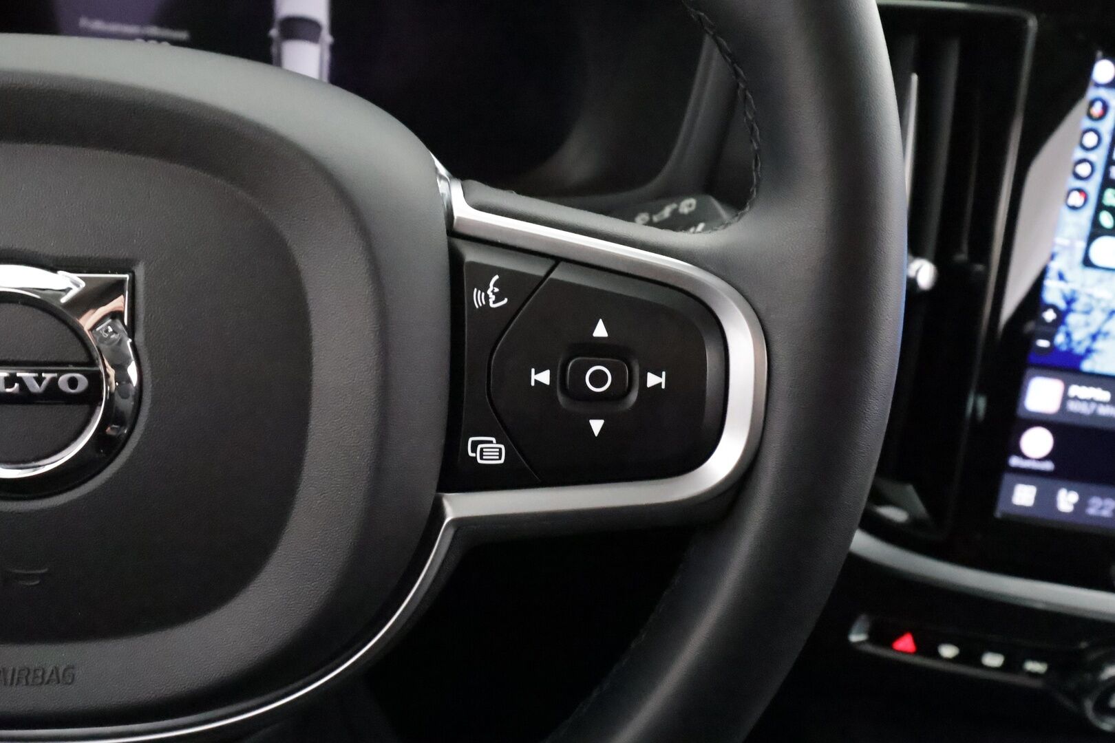 Volvo V60 2023 B3 MHEV Business Core DCT aut - | ACC | Webasto | High Performance |  Full-LED | P.Kamera | Osasähköt | Keyless | Apple&Android | 1.Om suomi-auto | Kahdet Renkaat | Merkkihuollettu |