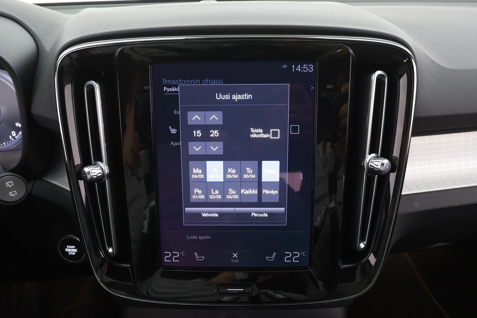 Volvo XC40 2023 T4 TwE Plus Dark aut - | 1.om Suomi-auto | ACC | LED | P.Kamera | Sportpenkki Muistilla | Vetokoukku | Lisälämmitin | Kahdet renkaat aluvanteilla | Merkkihuollot |