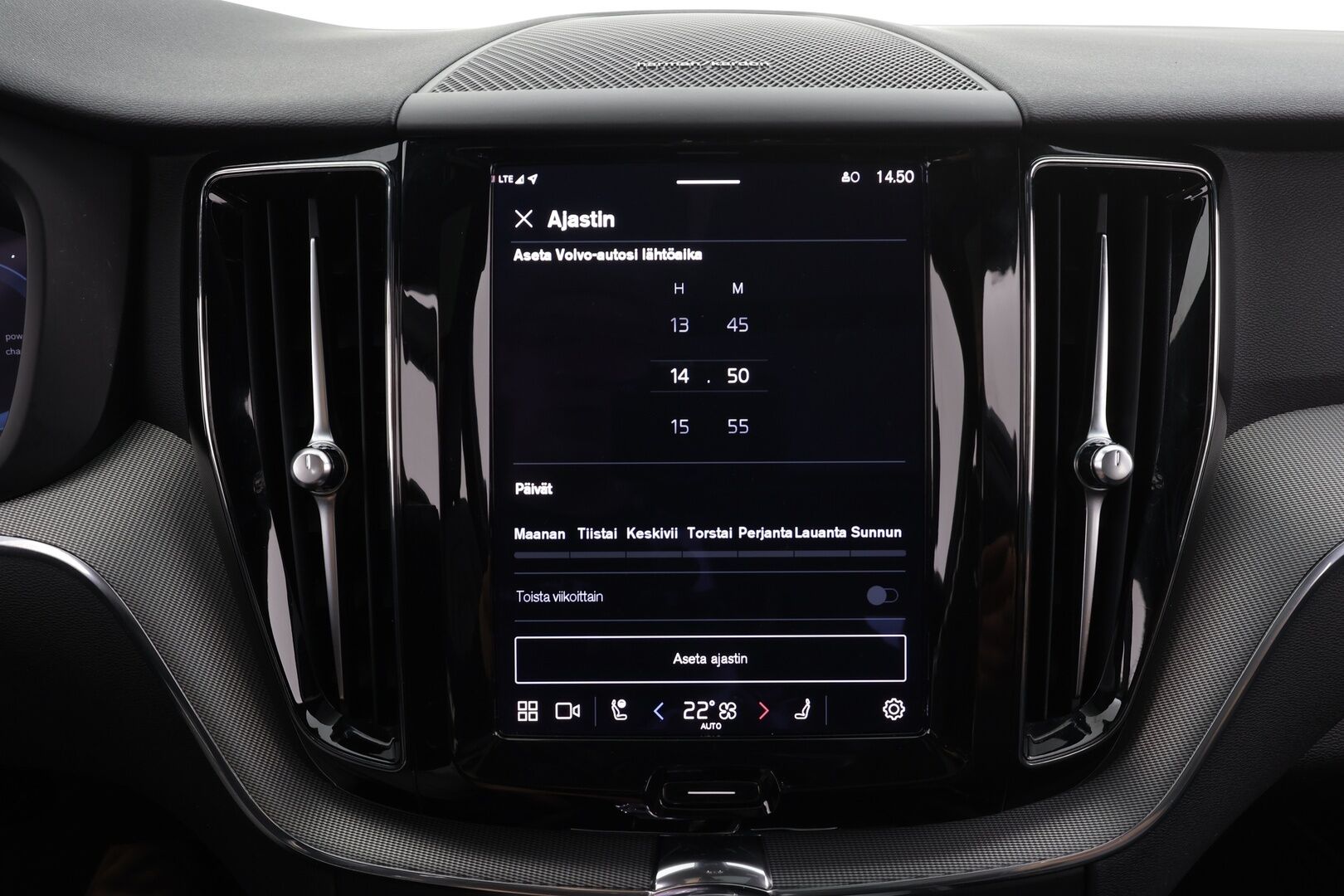 Volvo XC60 2023 T6 AWD Long Range Plus Dark aut * ACC / Panorama / Ilma-alusta / Webasto / H&K / Muistipenkit / Full LED / Koukku / Facelift * - 1.om Suomi-auto / Akku kuntotarkastettu / Kahdet renkaat aluvanteilla / Merkkihuollettu / Hyvät varusteet!