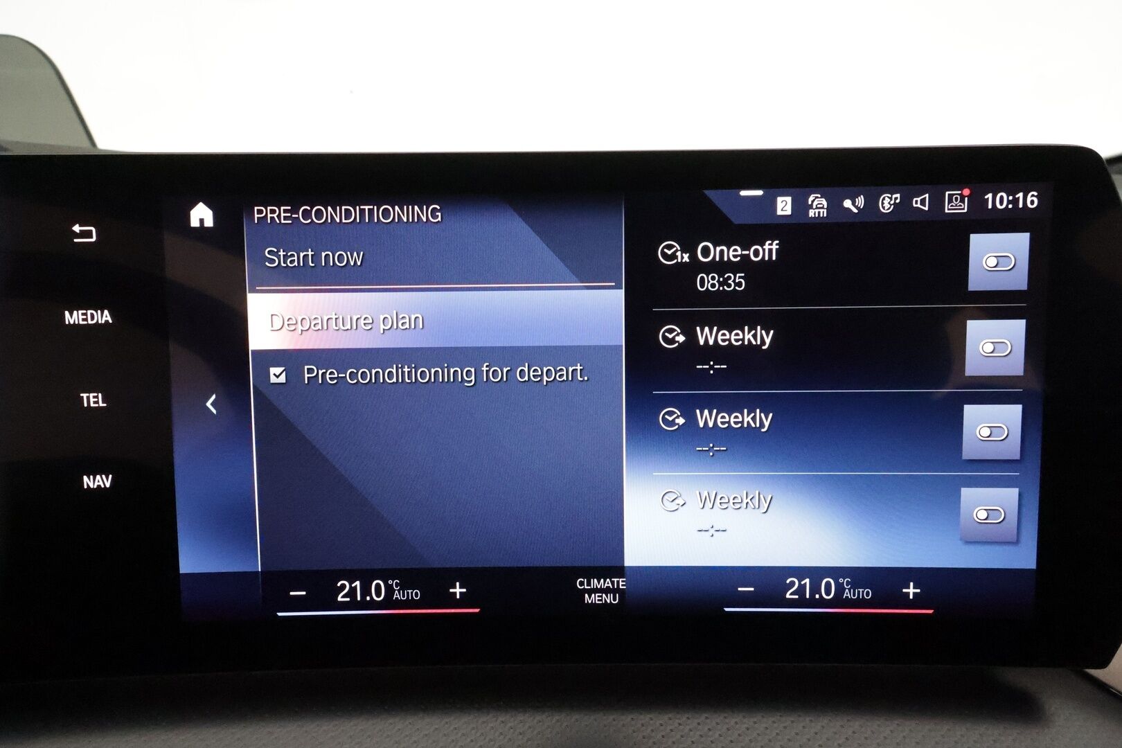 BMW 225 2023 U06 Active Tourer 225e xDrive Charged Edition M Sport * ACC / HUD / Harman&Kardon / Vetokoukku / Adapt.LED / Muistipenkki / Comfort Access - Akku kuntotarkastettu / Suomi-auto / Kahdet renkaat aluvanteilla / Hierova kuljettajan istuin / Sporttipenkit / Ratinlämmitin / Nahka-Alcantara - HULLUT JOULUT KORKOTARJOUS 2,49% 