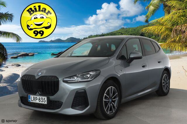BMW 225 2023