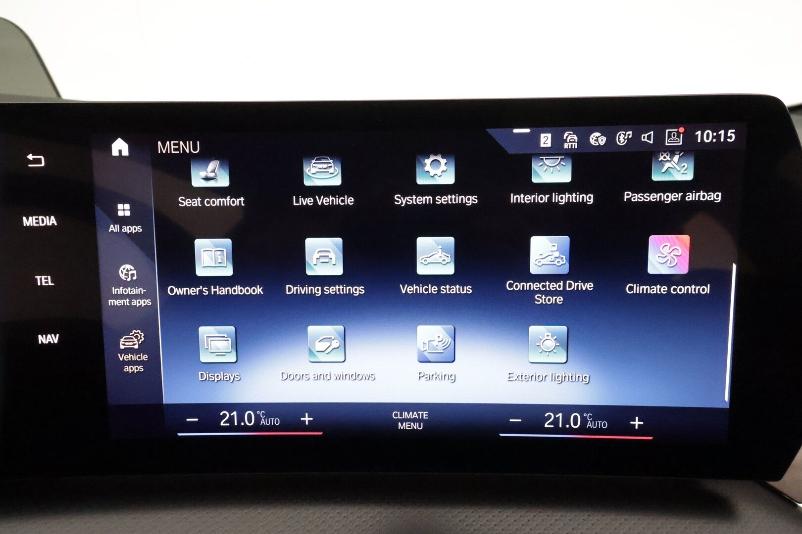 BMW 225 2023 U06 Active Tourer 225e xDrive Charged Edition M Sport * ACC / HUD / Harman&Kardon / Vetokoukku / Adapt.LED / Muistipenkki / Comfort Access - Akku kuntotarkastettu / Suomi-auto / Kahdet renkaat aluvanteilla / Hierova kuljettajan istuin / Sporttipenkit / Ratinlämmitin / Nahka-Alcantara - HULLUT JOULUT KORKOTARJOUS 2,49% 