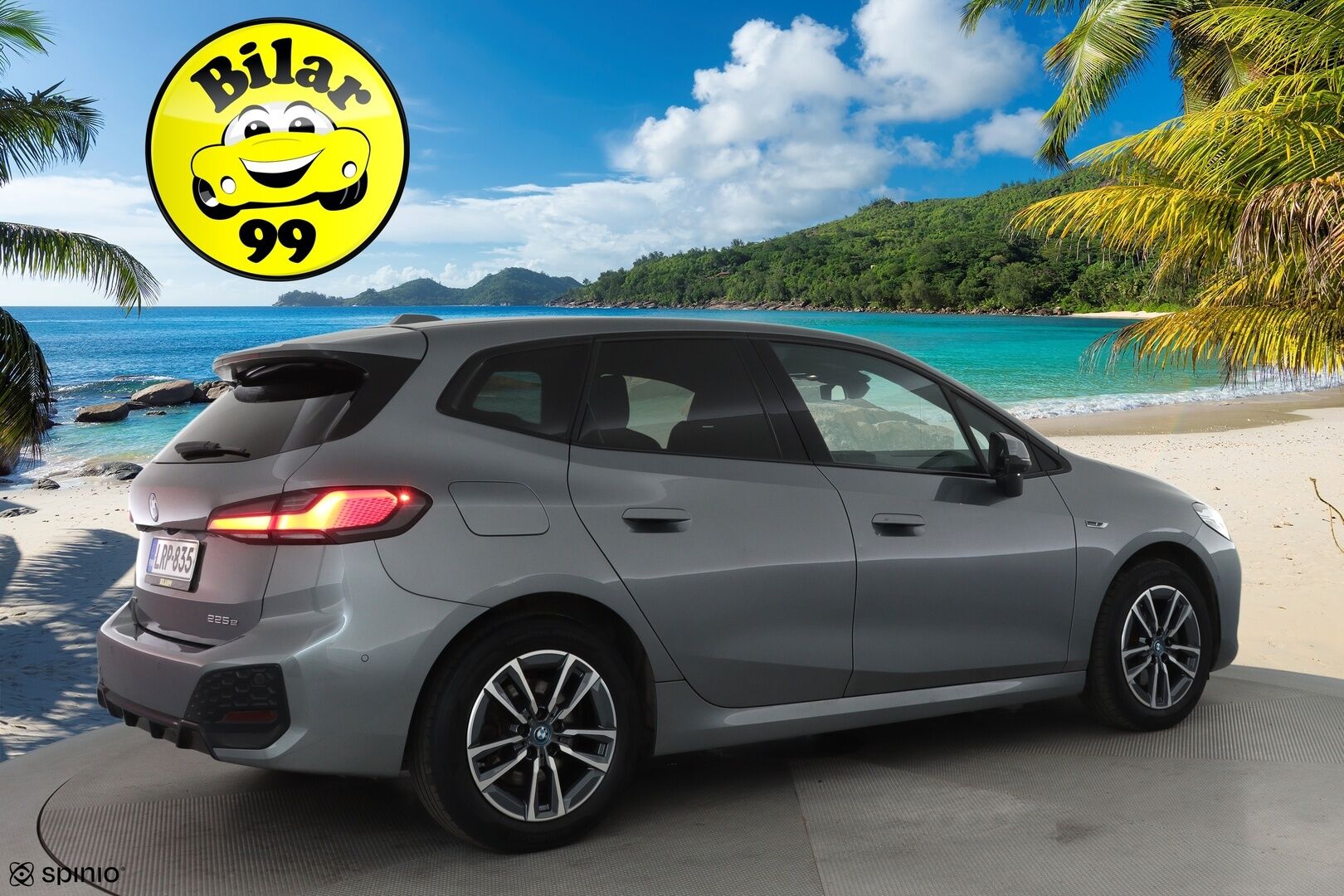 BMW 225 2023 U06 Active Tourer 225e xDrive Charged Edition M Sport **Vakkari / Muistipenkki / HUD / H&K / Adapt.LED / Comfort Access** - Akku kuntotarkastettu / Suomi-auto / Kahdet renkaat aluvanteilla / Hierova kuljettajan istuin / Sporttipenkit / Ratinlämmitin / Nahka-Alcantara