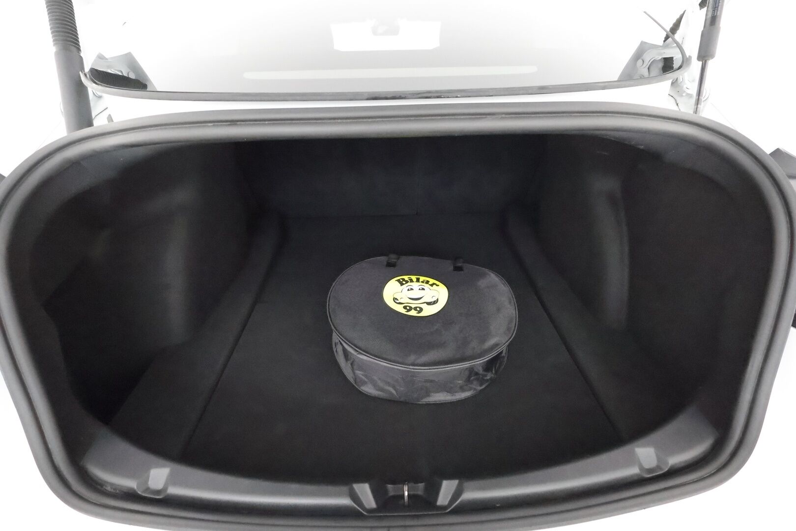Tesla Model 3 2022 Performance **Lasikatto / Lämpöpumppu / Adapt.Vakkari / Matrix-LED / P.Kamera / Nahkaverhoilu / Kaistavahti / Navi** - 3,99 % KORKOTARJOUS TÄHÄN AUTOON - KeylessGO / 2x Renkaat