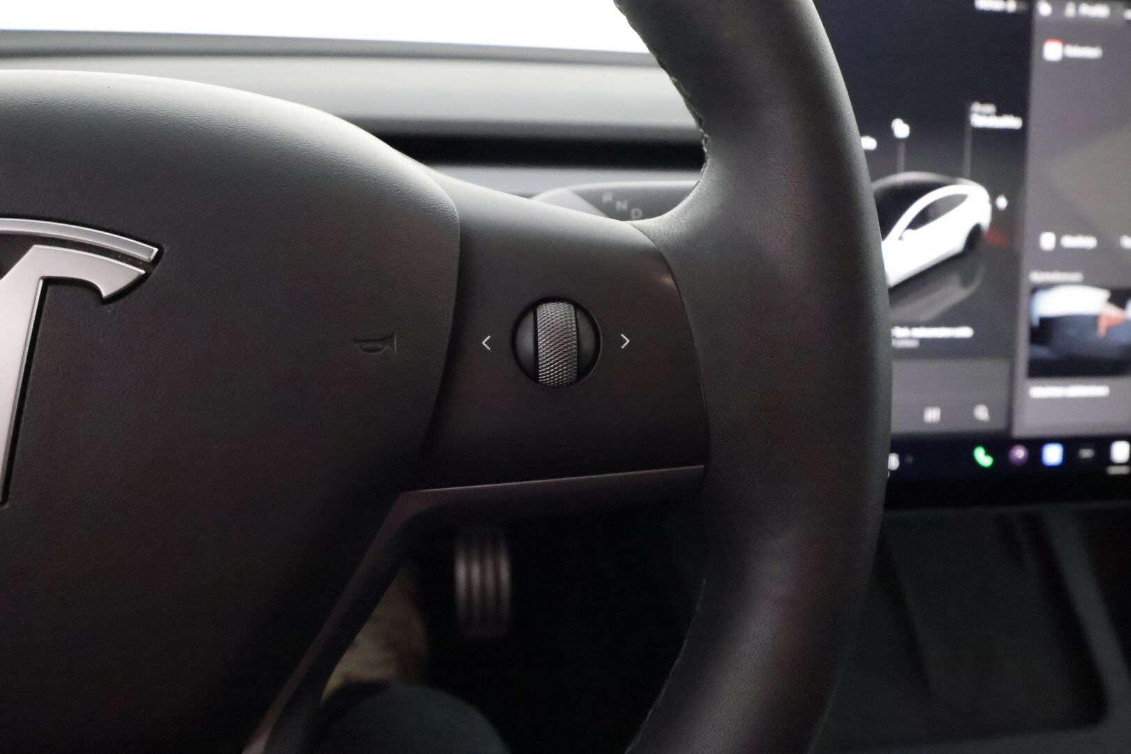 Tesla Model 3 2022 Performance **Lasikatto / Lämpöpumppu / Adapt.Vakkari / Matrix-LED / P.Kamera / Nahkaverhoilu / Kaistavahti / Navi** - 3,99 % KORKOTARJOUS TÄHÄN AUTOON - KeylessGO / 2x Renkaat