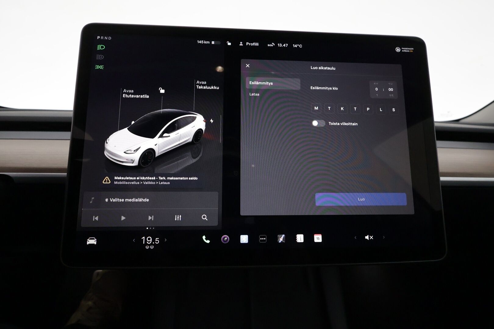Tesla Model 3 2022 Performance **Lasikatto / Lämpöpumppu / Adapt.Vakkari / Matrix-LED / P.Kamera / Nahkaverhoilu / Kaistavahti / Navi** - 3,99 % KORKOTARJOUS TÄHÄN AUTOON - KeylessGO / 2x Renkaat