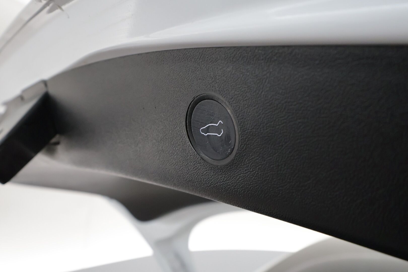 Tesla Model 3 2022 Performance **Lasikatto / Lämpöpumppu / Adapt.Vakkari / Matrix-LED / P.Kamera / Nahkaverhoilu / Kaistavahti / Navi** - 3,99 % KORKOTARJOUS TÄHÄN AUTOON - KeylessGO / 2x Renkaat