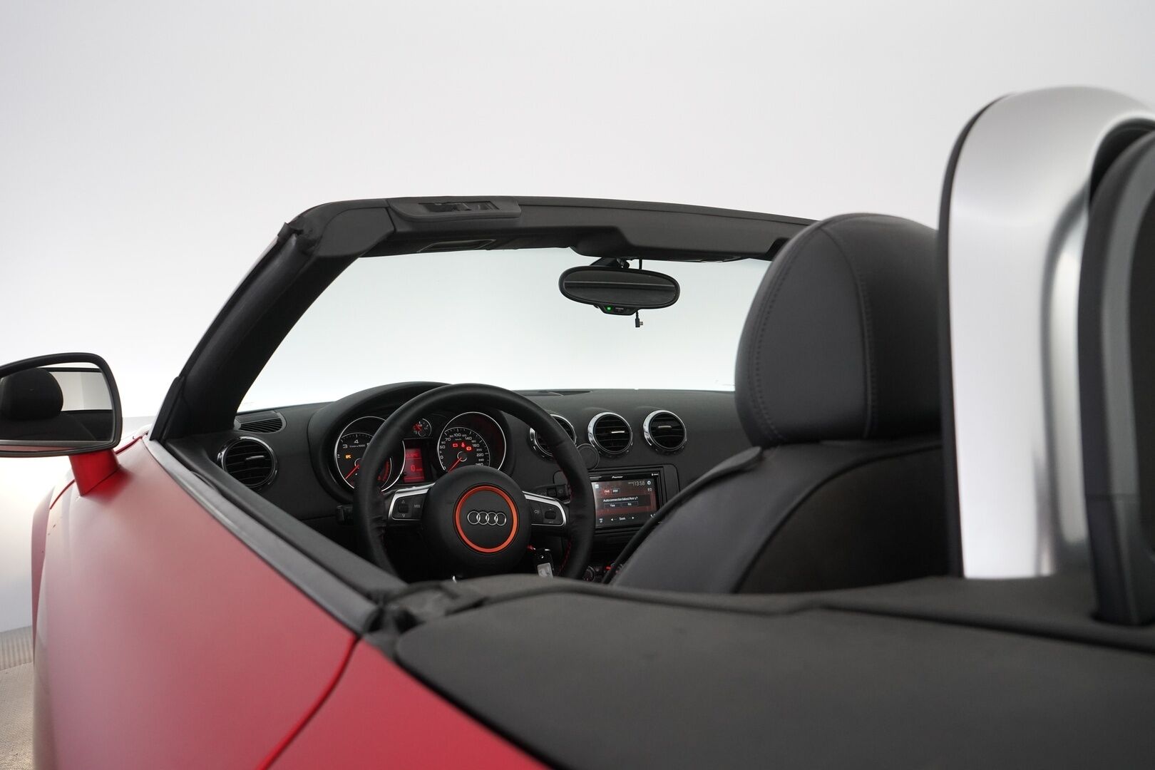 Audi TT 2007 Roadster 2.0 Turbo FSI 147 kW * Tämä auto myydään YritysOutlet -valikoimasta vain yritykselle * - RS-Look / Kahdet vanteet / Erikoisväri 