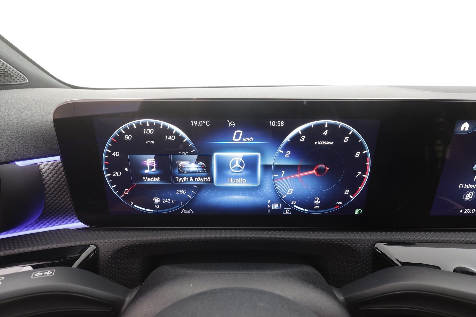 Mercedes-Benz A 2023 180 A Suomi Edition Plus - | Vakkari | Koukku | Widescreen | High Performance LED | Puolinahat | P.Kamera | Navi | 1.Om Suomi-auto | Kahdet Renkaat |
