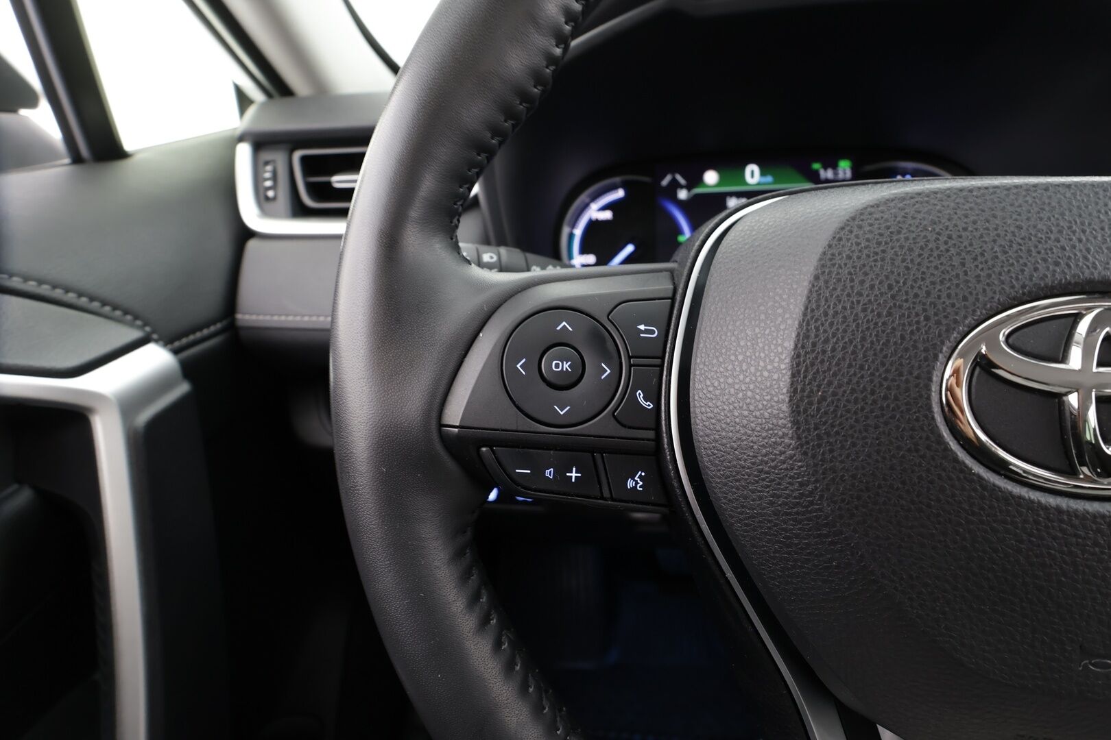 Toyota RAV4 2022 2,5 Hybrid Business Edition * Webasto / ACC / LED / P.kamera / Navi / Kaistavahti / Apple&Android / Keyless * - 1-om Suomi-auto / Kahdet renkaat / Merkkihuollettu!