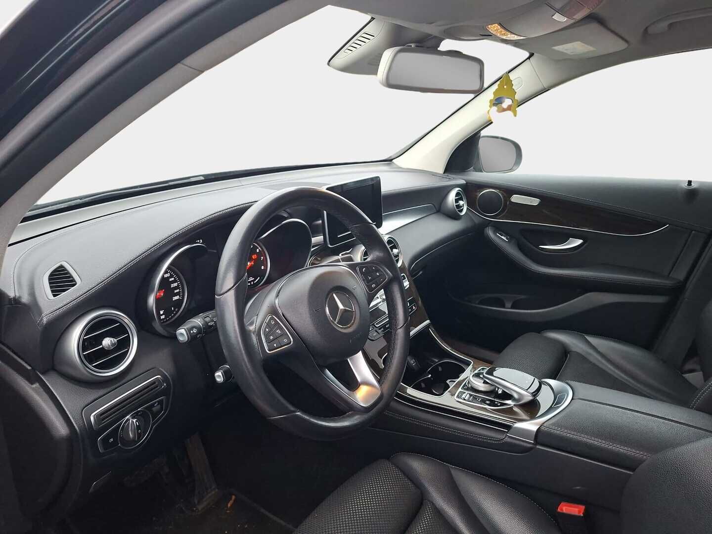 Mercedes-Benz GLC 2018 350 e 4Matic A Premium Business - Puolnahka sisusta | P.kamera | Navi | Webasto | Koukku