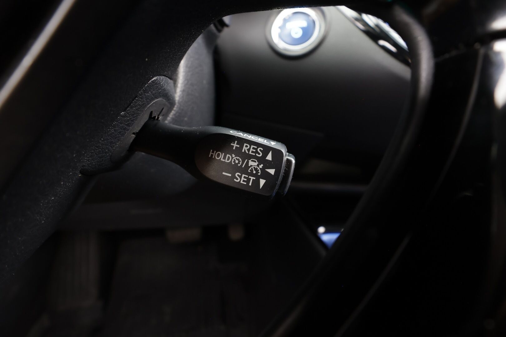 TOYOTA C-HR 2019 1.8 Hybrid Premium - | Vakkari | P.Kamera | JBL | LED | Nahat | Ratinlämmitys | Kahdet Renkaat |
