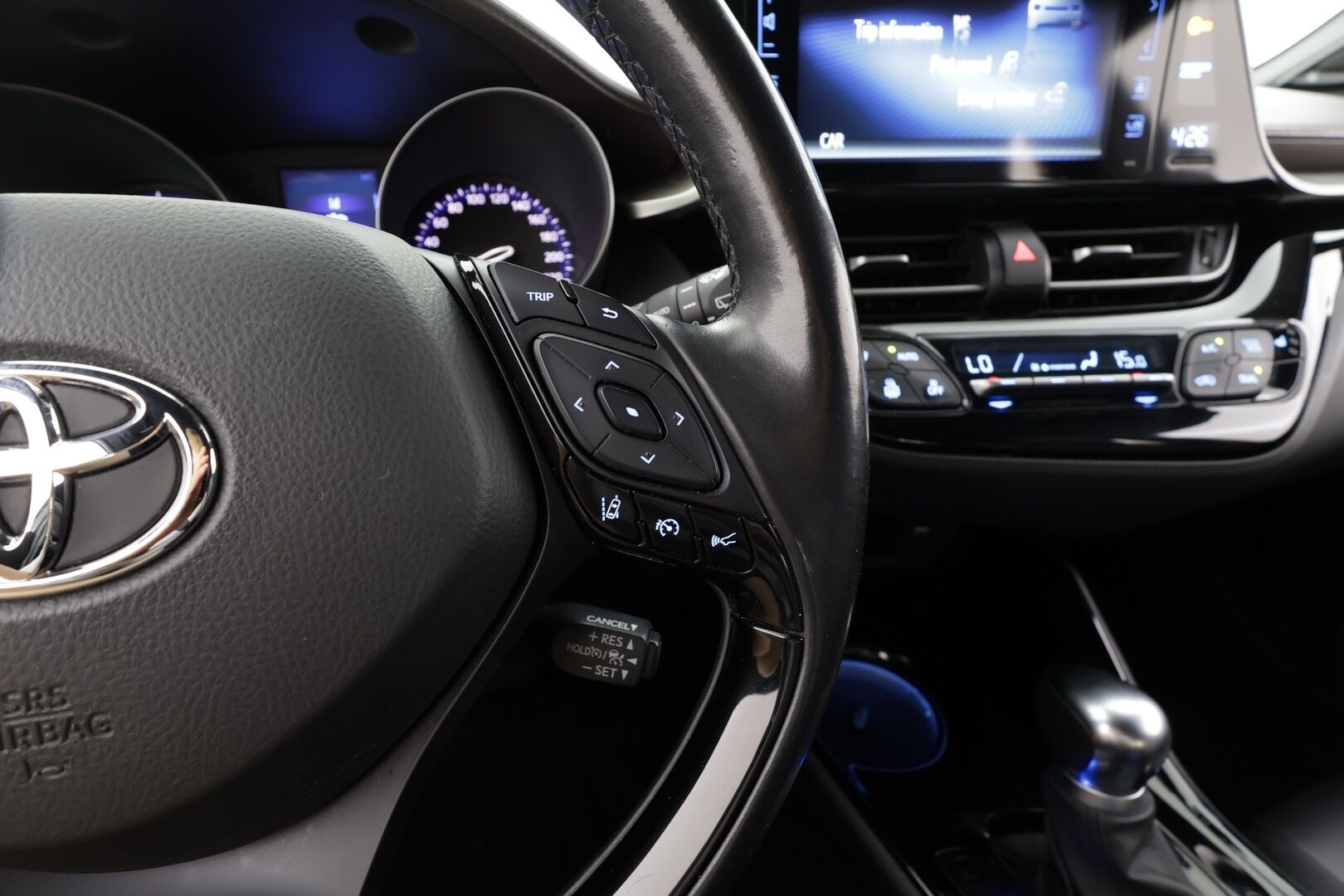 TOYOTA C-HR 2019 1.8 Hybrid Premium - | Vakkari | P.Kamera | JBL | LED | Nahat | Ratinlämmitys | Kahdet Renkaat |