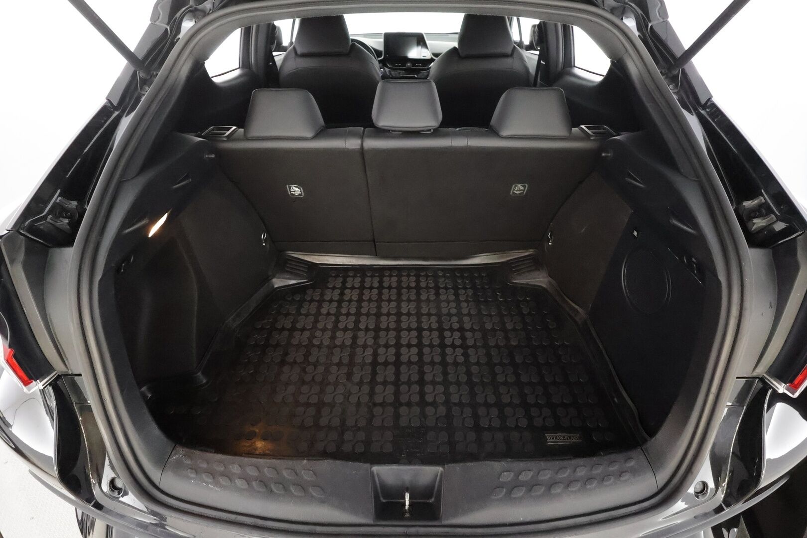 TOYOTA C-HR 2019 1.8 Hybrid Premium - | Vakkari | P.Kamera | JBL | LED | Nahat | Ratinlämmitys | Kahdet Renkaat |
