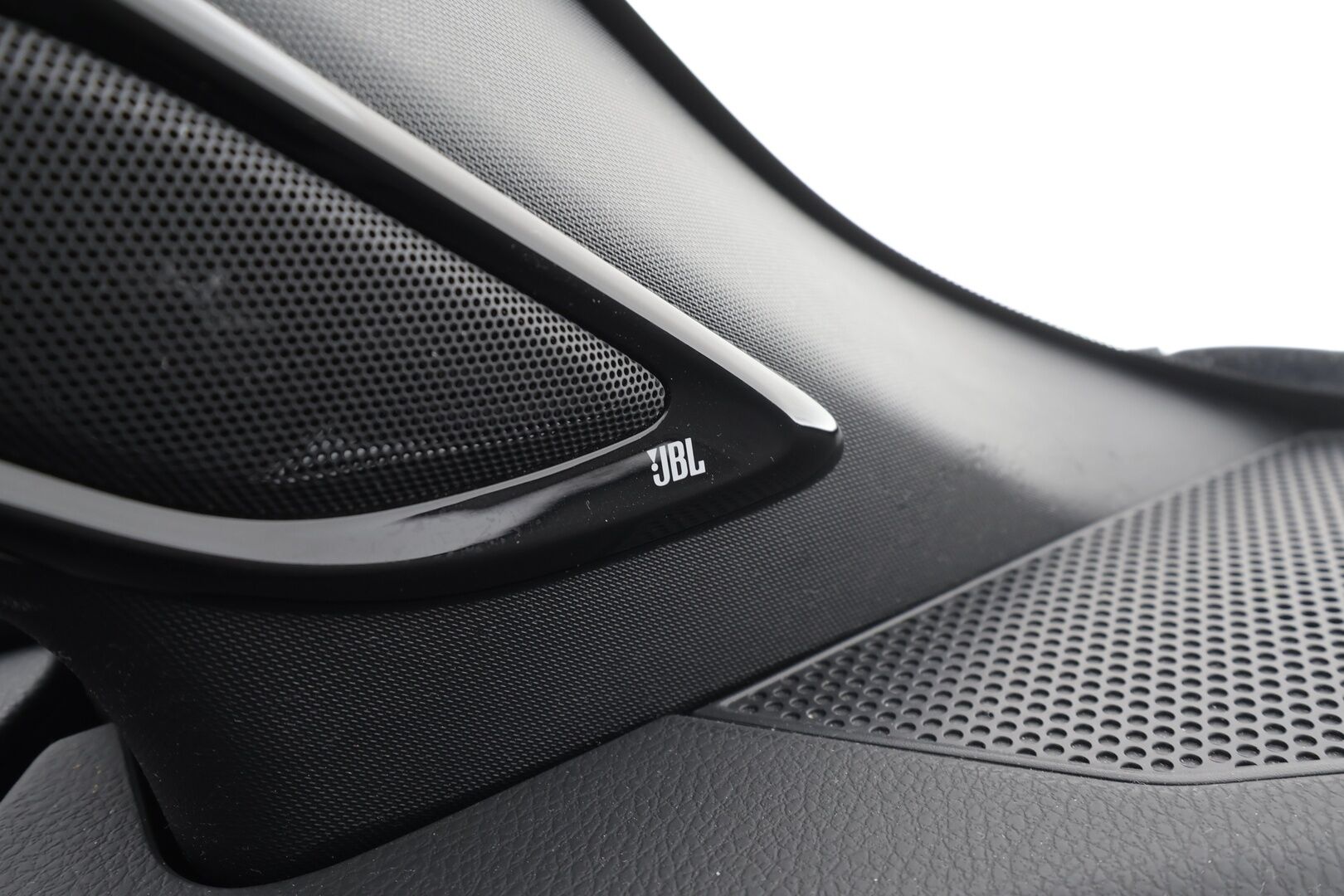 TOYOTA C-HR 2019 1.8 Hybrid Premium - | Vakkari | P.Kamera | JBL | LED | Nahat | Ratinlämmitys | Kahdet Renkaat |