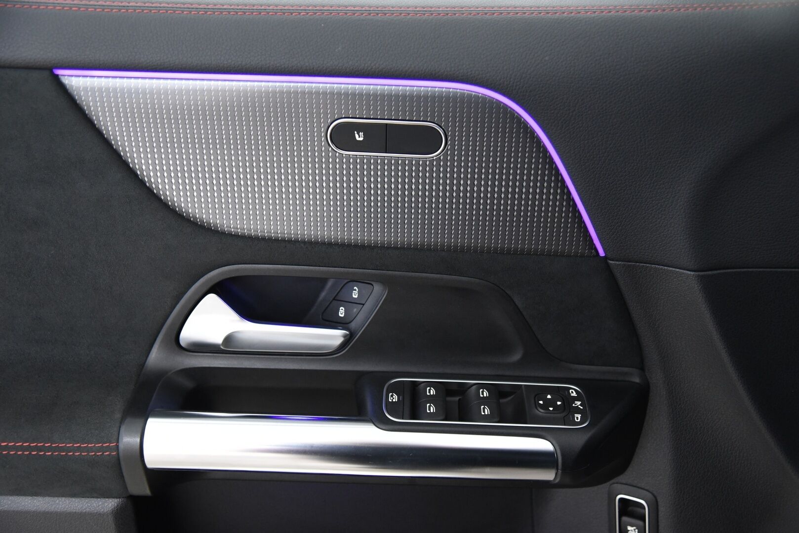 Mercedes-Benz EQA 2021 250 Business AMG - DTR+Q | Distronic + | P-kamera | Vetokoukku | Widescreen | LED | Ambient | Keyless | Midline äänentoisto | AMG sisä- ja ulkopaketilla | SOH 96%