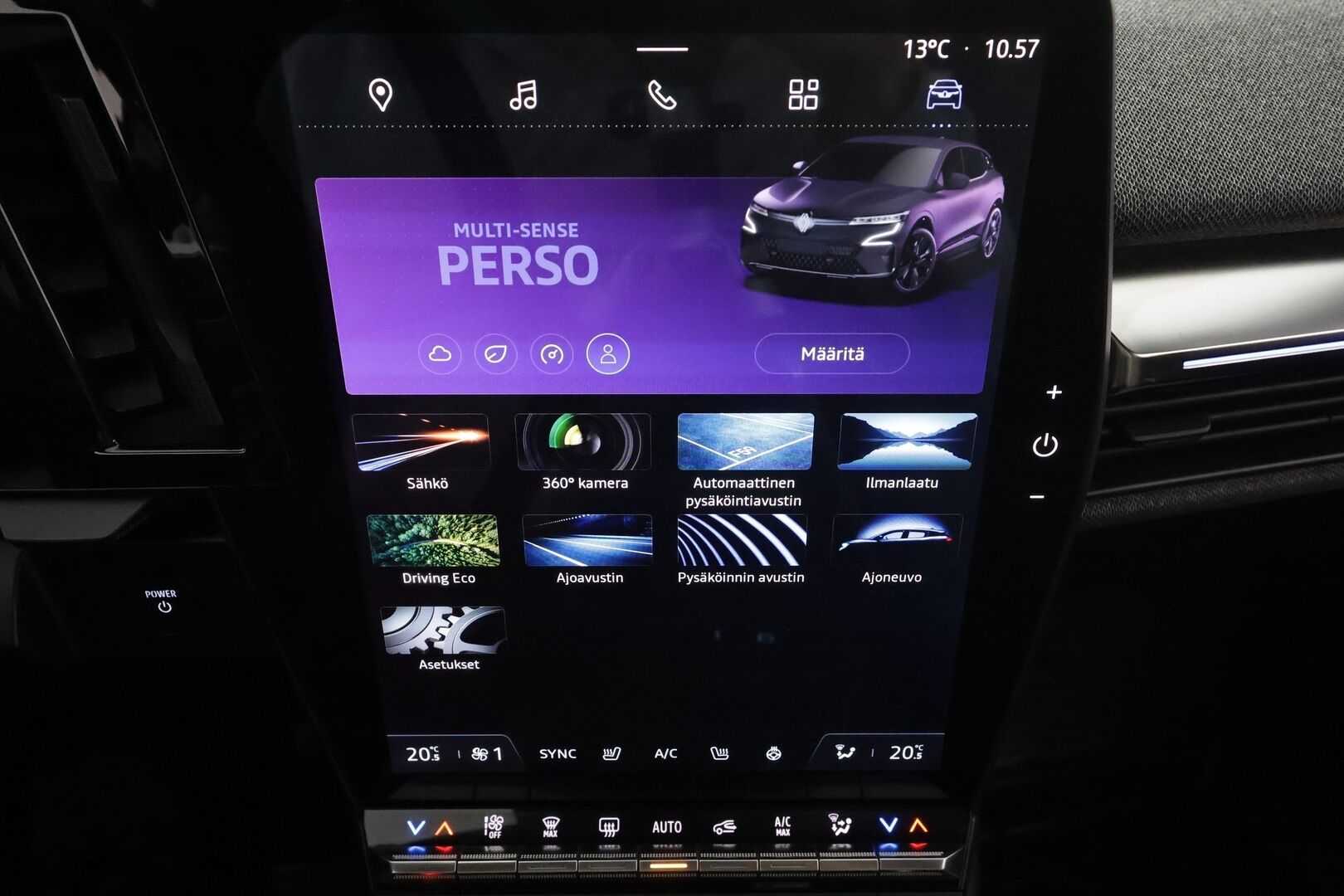 Renault Megane 2023 E-Tech electric 60kWh 220hv Techno * Koukku / ILP / ACC / LED / 360 / Navi / Kaistavahti * - 1-om Suomi-auto / 2x Latauskaapelit / Kahdet renkaat aluvanteilla