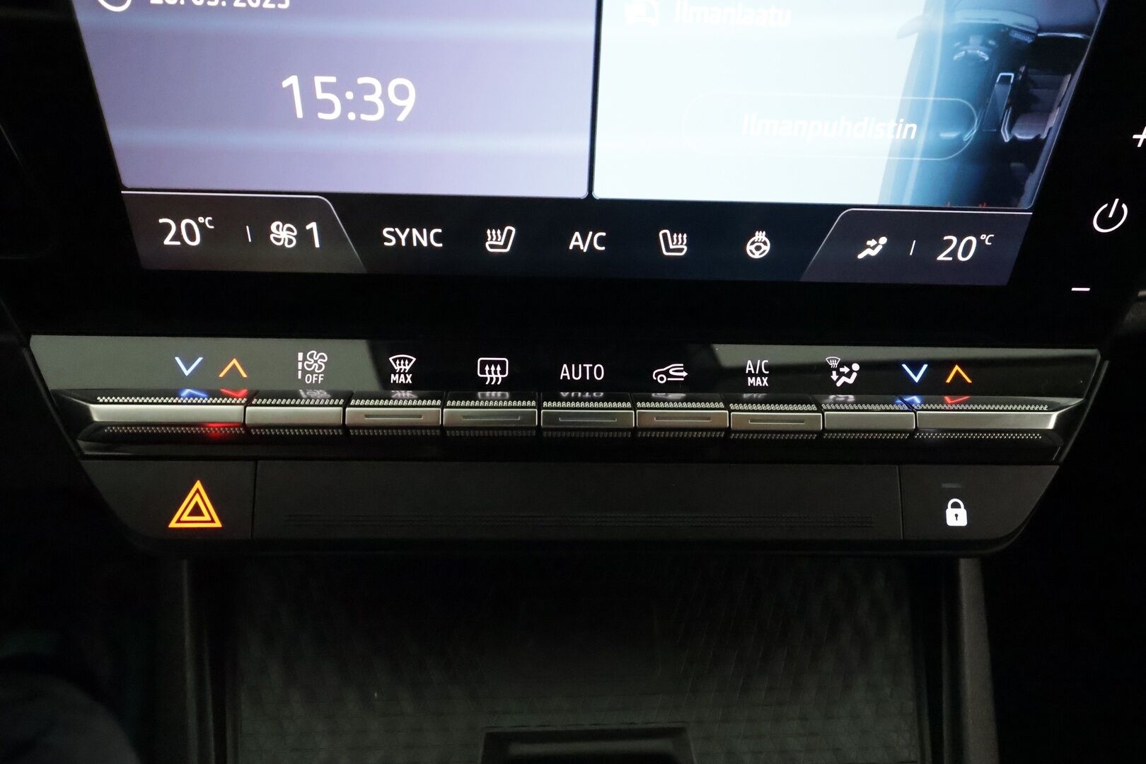 Renault Megane 2022 E-Tech electric 60kWh 220hv Equilibre **Digimittaristo / P.kamera / Kaistavahti / Apple&Android / LED * - 1-om. Suomi-auto / 2x vanteet / Vähän ajettu!