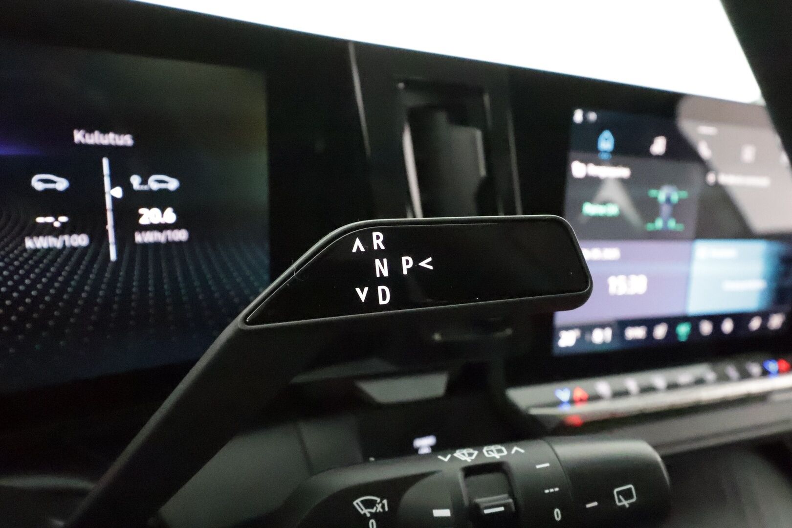Renault Megane 2022 E-Tech electric 60kWh 220hv Equilibre **Digimittaristo / P.kamera / Kaistavahti / Apple&Android / LED / Kahdet renkaat** - 3,99 % KORKOTARJOUS TÄHÄN AUTOON - 1-om. Suomi-auto / 