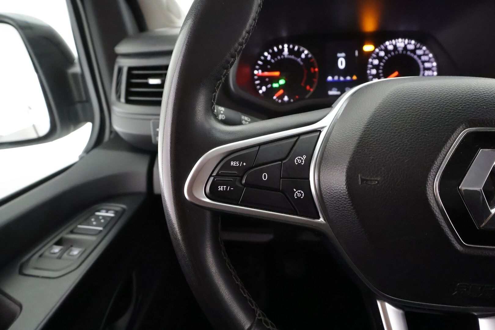 Renault Trafic 2022 Blue dCi 130 L2H1 6,7m3 Nordic Edition * Webasto / Koukku / LED / P.Kamera / Apple&Android * - Facelift / Suomi-auto / Kahdet renkaat / Merkkihuollot