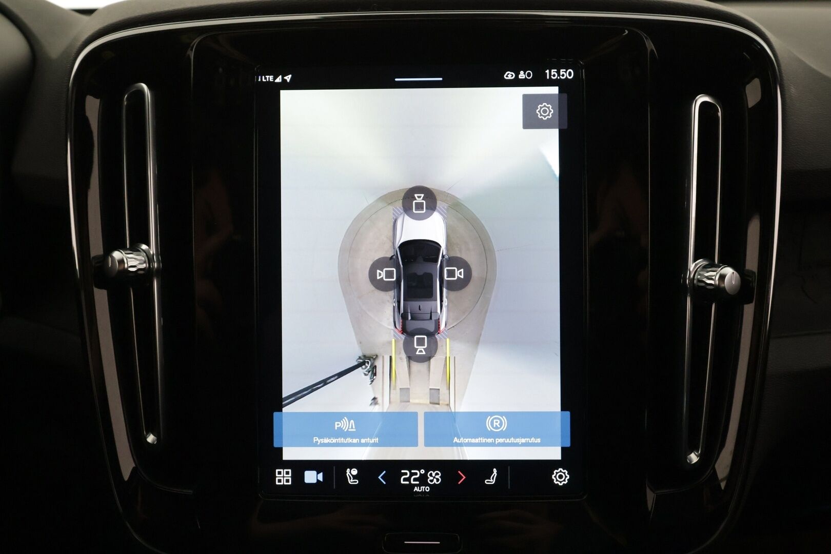 Volvo C40 2023 Recharge Single Ultimate aut - ACC | ILP | H&K | Lasikatto | Koukku | 360° | Muistipenkki | LED | Navi | BLIS | 1.Om Suomi-auto | Kahdet renkaat aluvanteilla | Merkkihuollettu | 2x laturit | SOH 94.3