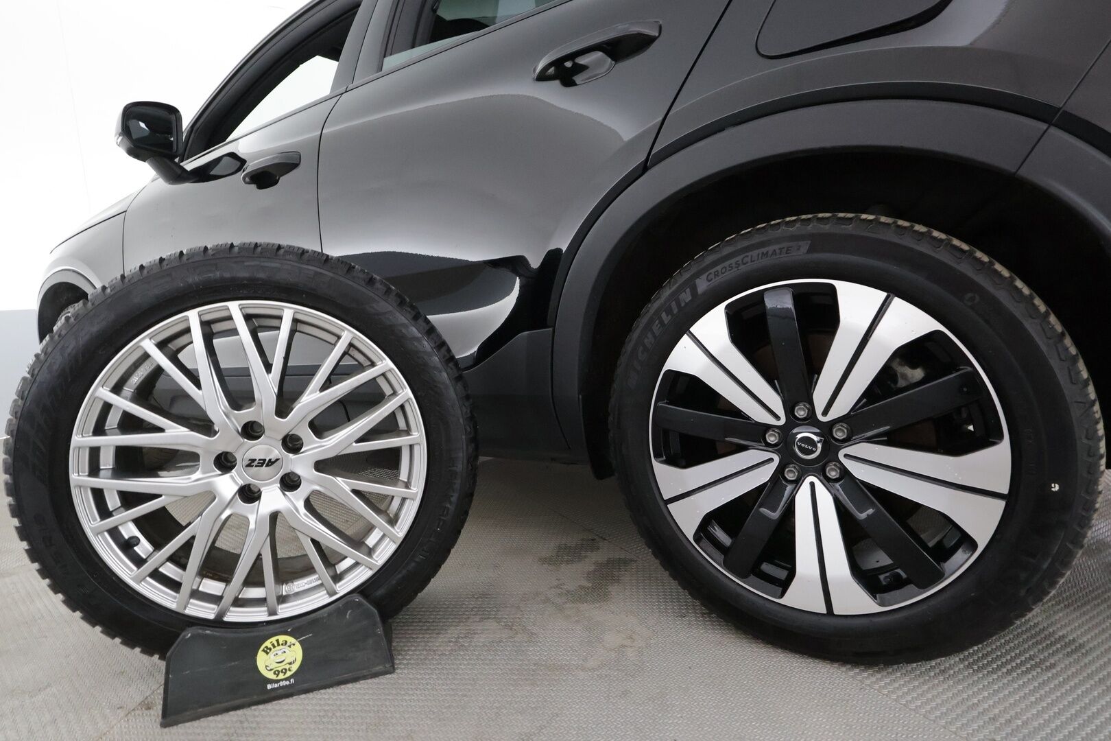Volvo C40 2023 Recharge Single Ultimate aut - ACC | ILP | H&K | Lasikatto | Koukku | 360° | Muistipenkki | LED | Navi | BLIS | 1.Om Suomi-auto | Kahdet renkaat aluvanteilla | Merkkihuollettu | 2x laturit | SOH 94.3