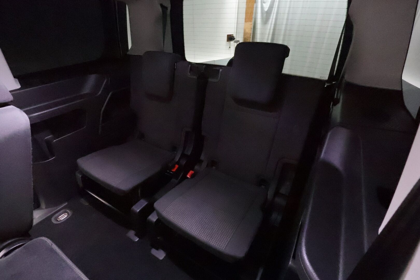 Volkswagen Caddy 2023 1.5 TSi 84 kW Family DSG 7-P *Suomi-auto / Vakkari / P.tutkat / Bluetooth / Webasto / 2x Renkaat* - PA-lämmitin / 7-paik / - HULLU BLACKWEEK KORKOTARJOUS 2,49%