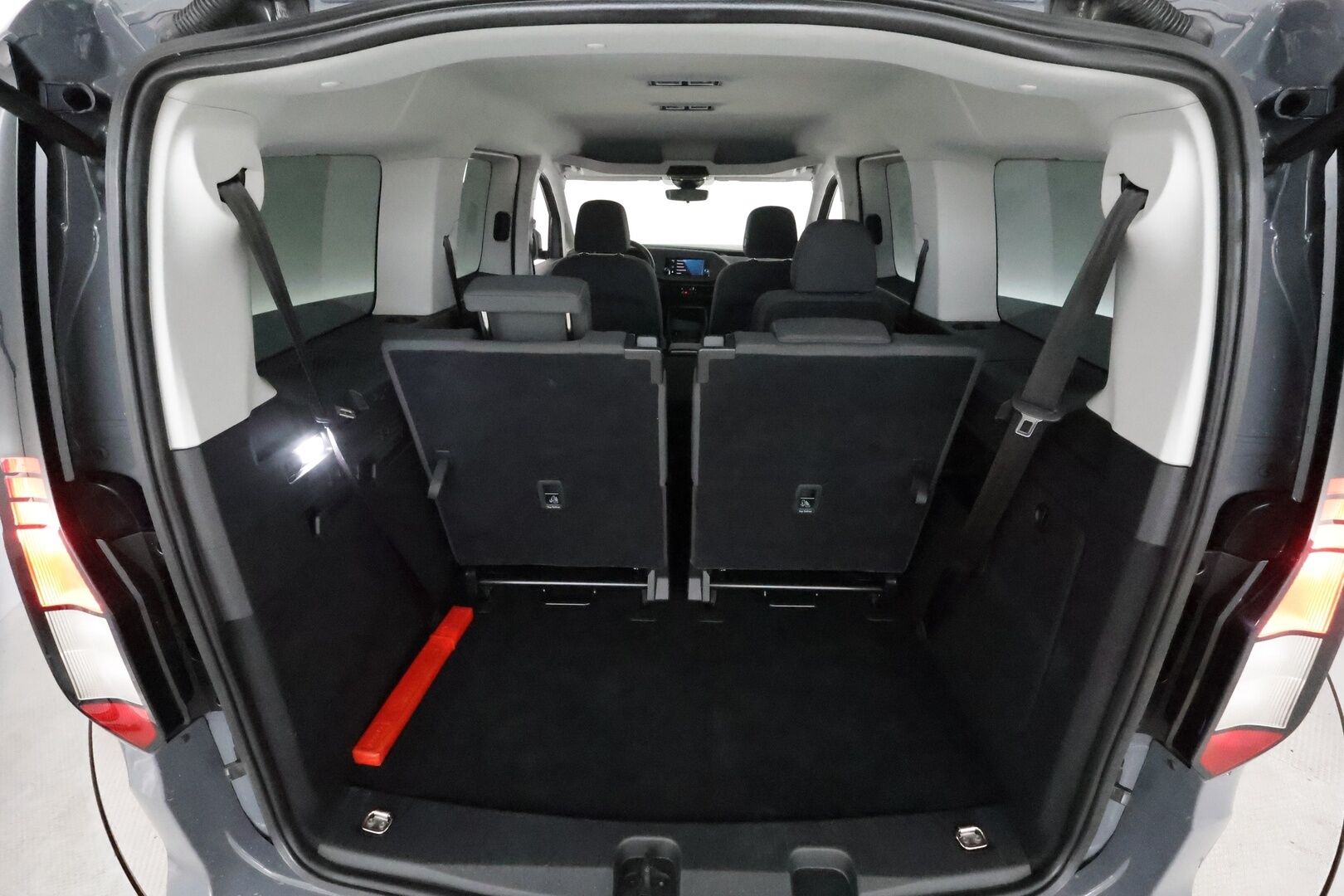 Volkswagen Caddy 2023 1.5 TSi 84 kW Family DSG 7-P *Suomi-auto / Vakkari / P.tutkat / Bluetooth / Webasto / 2x Renkaat* - PA-lämmitin / 7-paik / - HULLU BLACKWEEK KORKOTARJOUS 2,49%