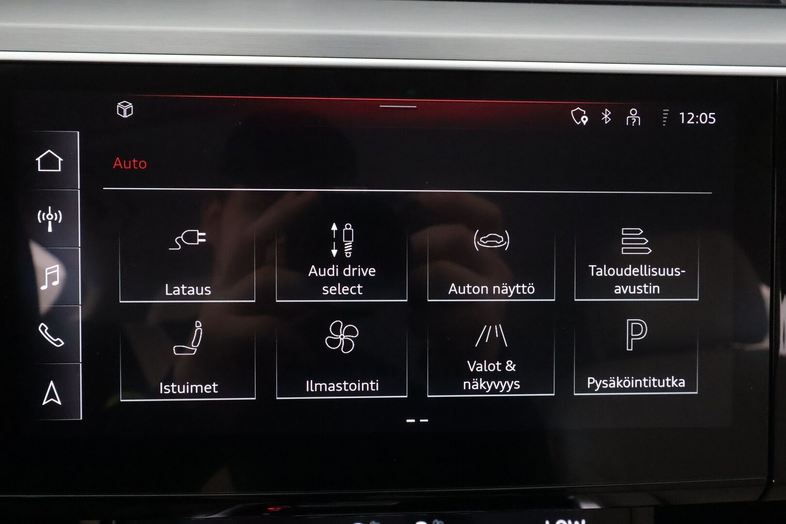 Audi e-tron 2023 Sportback 55 quattro Progress Plus - Matrix | Ilm. muistinahat | Koukku | P.kamera | Ilma-alusta | Navi |Keyless | Audi sound system | Merkkihuollot | Kahdet OEM vanteet | 2xlaturit