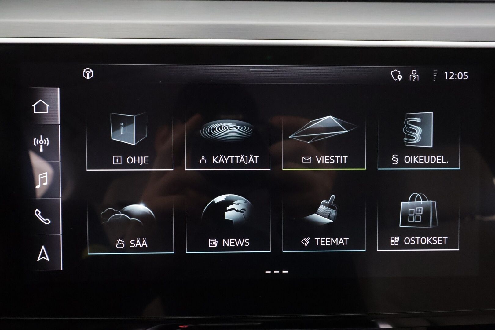 Audi e-tron 2023 Sportback 55 quattro Progress Plus - Matrix | Ilm. muistinahat | Koukku | P.kamera | Ilma-alusta | Navi |Keyless | Audi sound system | Merkkihuollot | Kahdet OEM vanteet | 2xlaturit